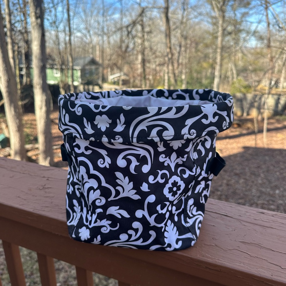 Thirty-one black and white basket bag